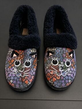 BOBS from Skechers Women's Black Multi Floral Cat Slip On Slippers